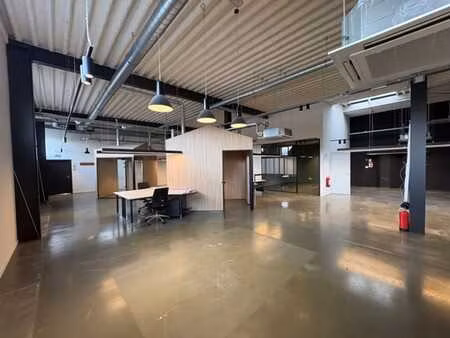 espace de bureaux d’environ 830 m² à louer à schoten