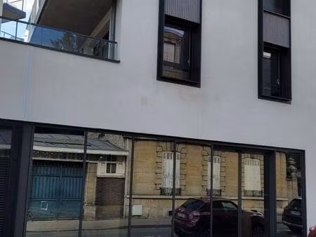 local commercial à vendre