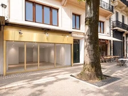 local commercial à louer