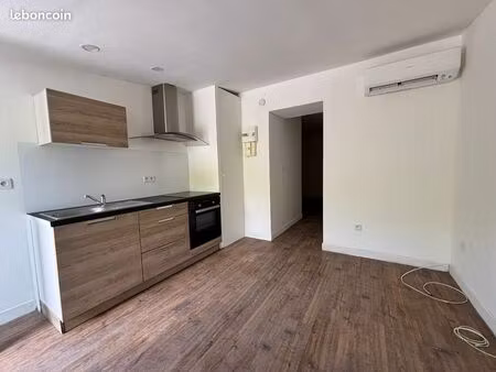 studio 1 pièce 27 m²