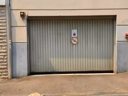 box a louer rue liandier 13008 marseille perier prado