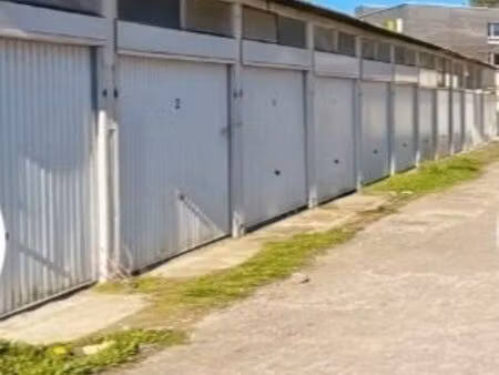 loue garage arras