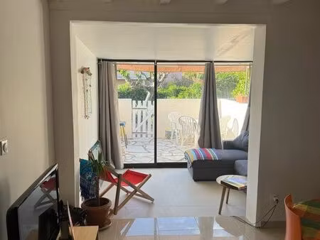 maison rénovée isolé et clim 200m plage