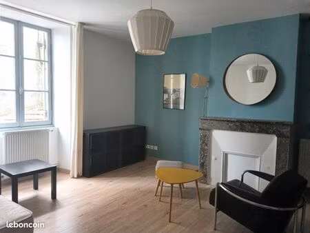 studio 1 pièce 33 m²
