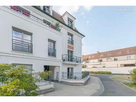 studio 30 m² fontainebleau + parking