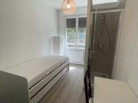 studette à maisons-laffitte