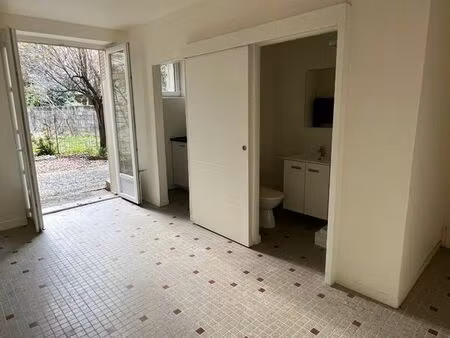 studio 1 pièce 19 m²