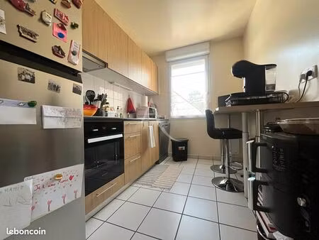 appartement 3 pièces 65 m²