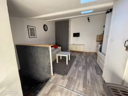 studio 1 pièce 14 m²