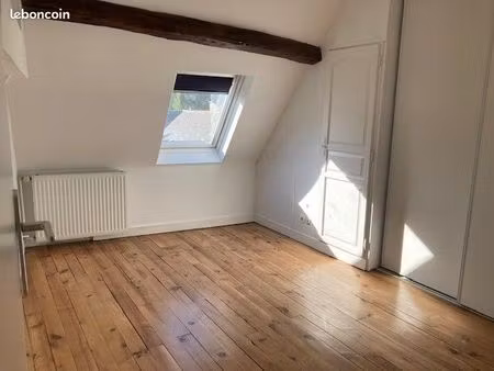location t4 saumur