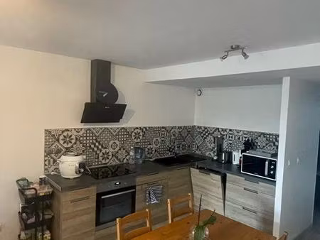 pavillon maison f4 t4 cours privative en 50 m2 et parking juste devant