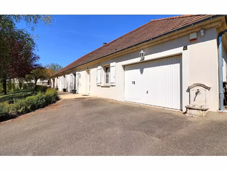 maison soucy 152 m² t-5 à vendre  330 000 €