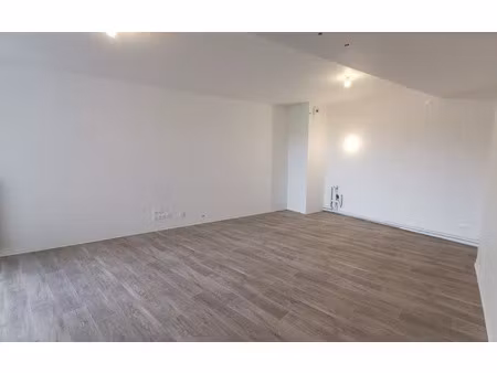 location appartement  m² t-3 à aytré  957 €