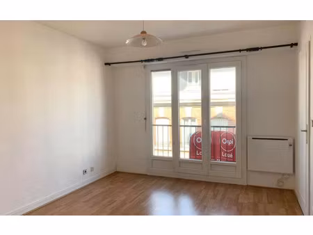location appartement  29.77 m² t-1 à compiègne  560 €