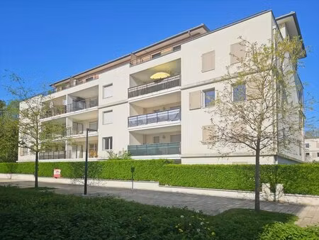 appartement de 3 pièces de 70 m² à guyancourt