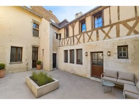 maison de 11 pièces de 349 m² située à nogent-le-rotrou
