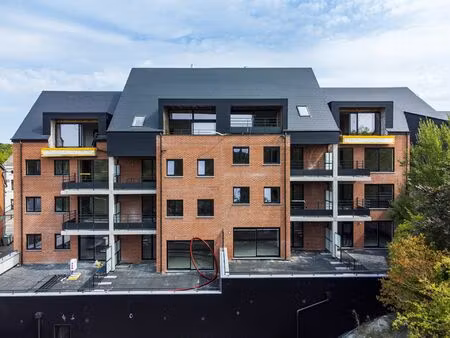 appartement à vendre avec terrasse et 2 chambres   marche-en-famenne (vbe18298)