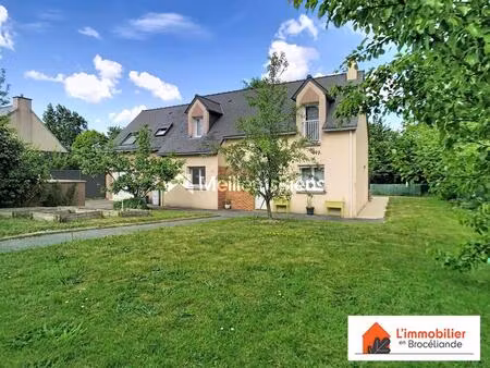grande maison familiale avec jardin