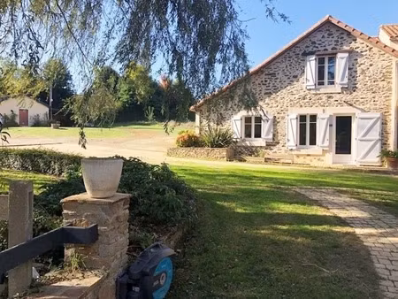 propriété moulin à 422 m² rocheserviere (85)