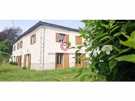 maison de village aux nombreux atouts