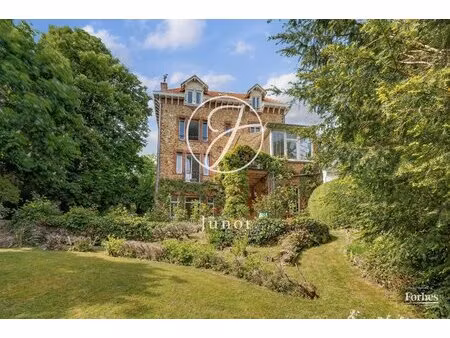 ville d'avray - centre - maison 6 chambres 350 m² - terrain de 1 585 m²