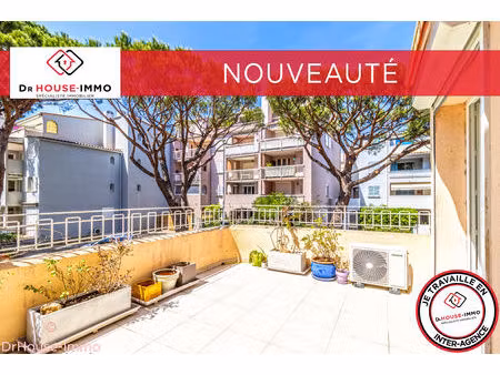 appartement 2 pièces avec balcon et terrasse à cavalaire-sur-mer
