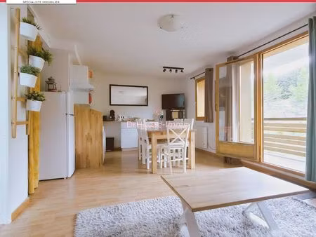 meublé 2 pièces avec double balcon  casier à skis et parking souterrain