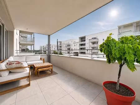 appartement t3 de 69 m² avec terrasse de 16 m² et parking !