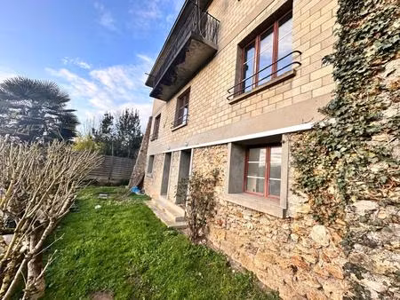 vente 5 studios t1 et 2 t2 - centre ville buc - vue vallée