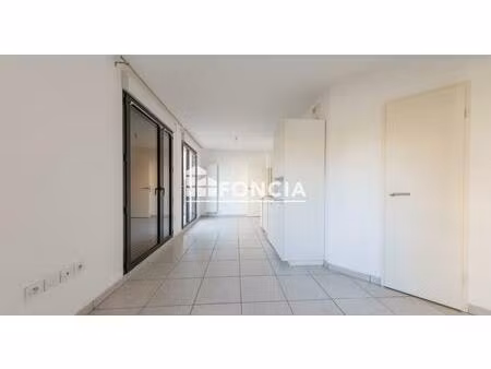 résidence de standing de 2013 - studio 28 m² - terrasse  jardinet et parking