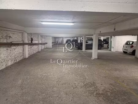 à vendre – parking en sous-sol (-1) – métro charles michels – fort potentiel d’investissem