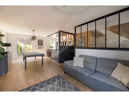 maison entièrement rénovée avec goût - 3 chambres - 100 m2 au sol - centre de châteaugiron