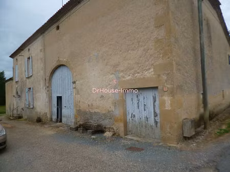 ancien corps de ferme rénové de 130m2 habitables  6 pièces dont 3/4 chambres  dépendances 