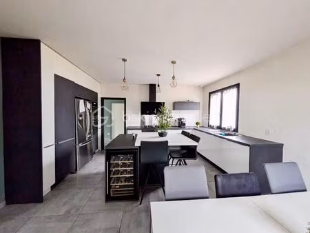 maison de 155 m² à hede-bazouges
