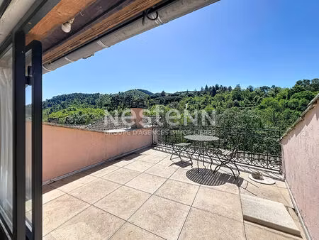 maison à vendre à lasalle : 4 pièces  poêle à bois et face à fontaine inclus !