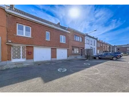 agreable et lumineuse maison bel-etage  2 garages