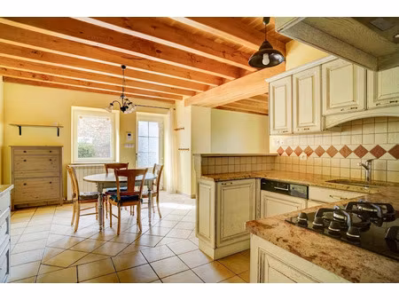 location maison 5 pièces 142 m² à saint-bonnet-les-oules (42330)  1 100 €