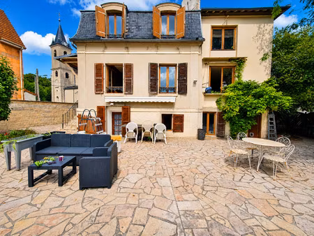 coubron  maison 7 pièces de 186 m2 environ