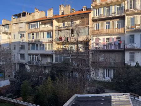 location t2 46m2 + terrasse marseille 13005 chave/blancarde
