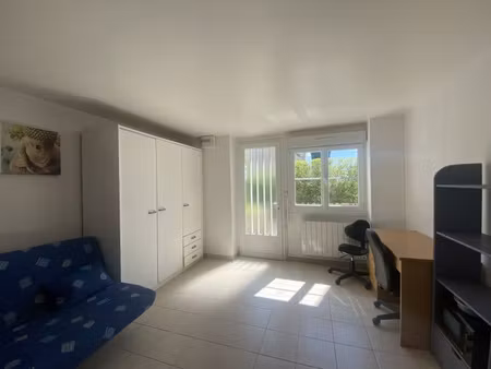 studio meuble