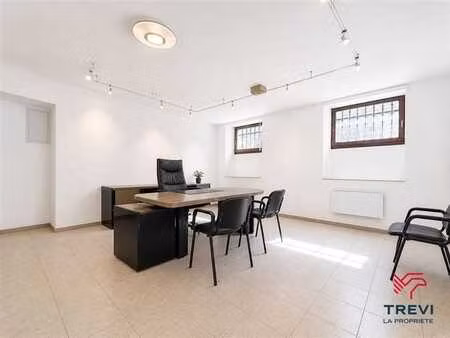 bureau meublé 35 m² – emplacement stratégique à charleroi