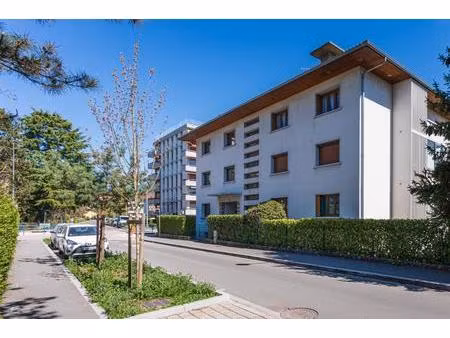 garage n°3 - le campanile - 66 rue du mont blanc * 74000 annecy