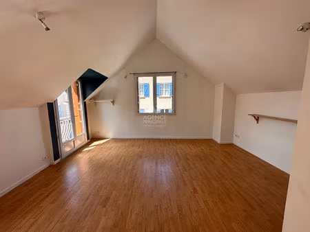maison de ville 2 pièce(s) 52 m2 fourqueux - lycée international