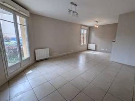 vente appartement 3 pièces à douvres-la-délivrande (14440) : à vendre 3 pièces / 62m² douv