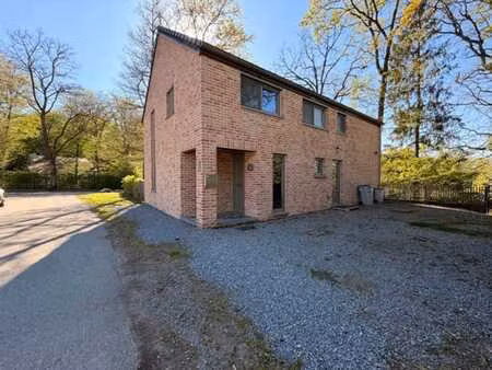 maison 4 façades à louer sur les hauteurs de bomal
