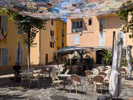 vente commerce 44 m² castellar (06500)