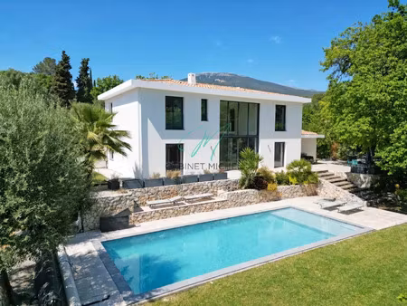 vente maison 6 pièces 173 m² roquefort-les-pins (06330)