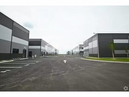 location local d’activités janneyrias 38280 710m² à 2560m²