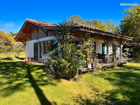 maison 101m2 - 5ch - jardin 1400m2 - vue lac