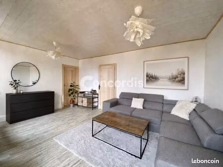 appartement 3 pièces 74 m²